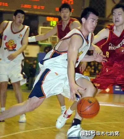 广东有几个篮球冠军男生_篮球男生广东冠军有几个_广东篮球拿了几次冠军