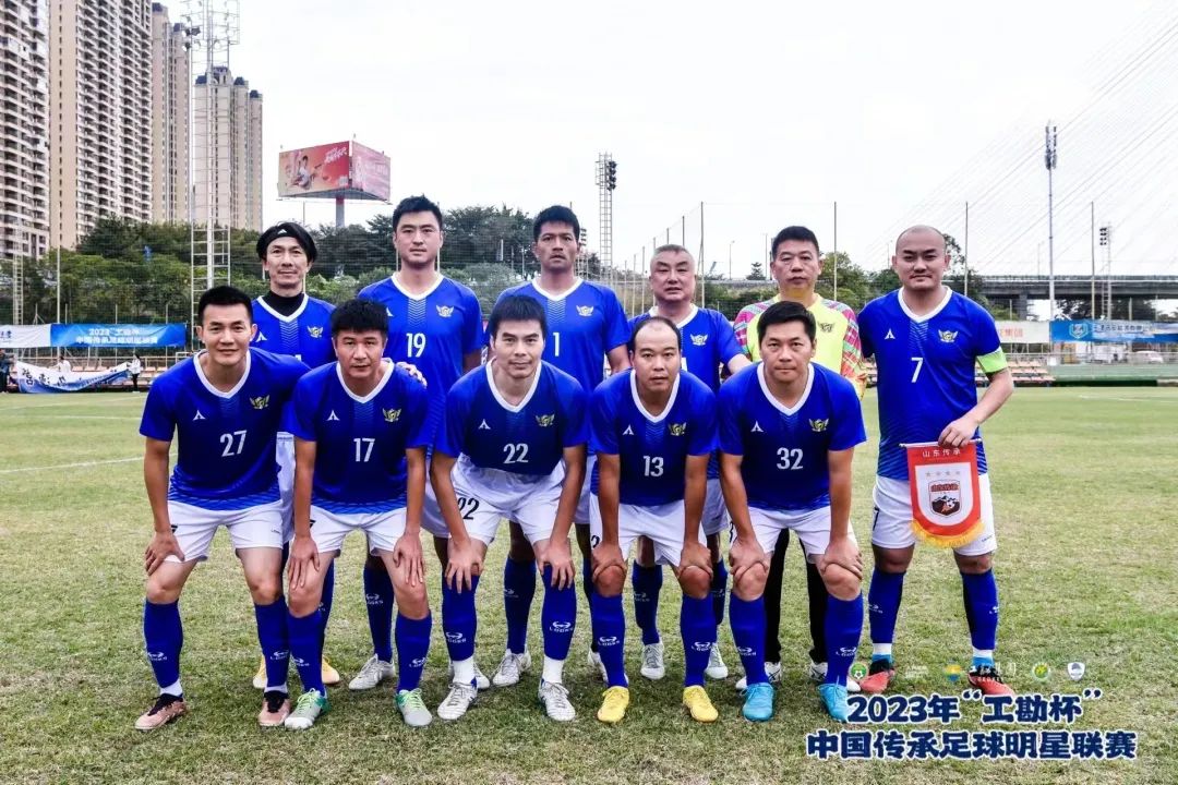 新疆足球联赛冠军是谁_新疆队的冠军冲了9年_联赛足球新疆冠军是谁