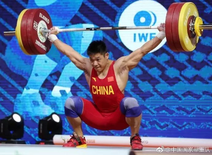 世界举重冠军男_举重重量级世界冠军_世界举重冠军体重多少公斤