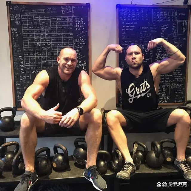 国外健身男神_国外明星健身达人_国外健身明星训练