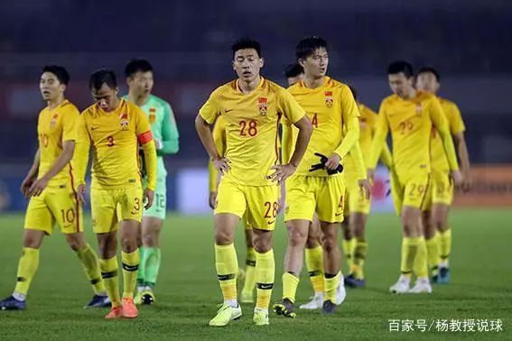 中国足球球员控球技巧排名_足球控球能力排名_足球控球阵容