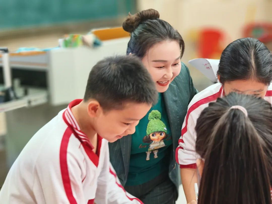 小学部五年级数学备课组公开课教研活动：践